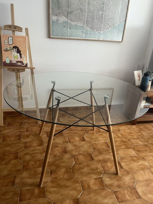 Mesa de jantar redonda de vidro