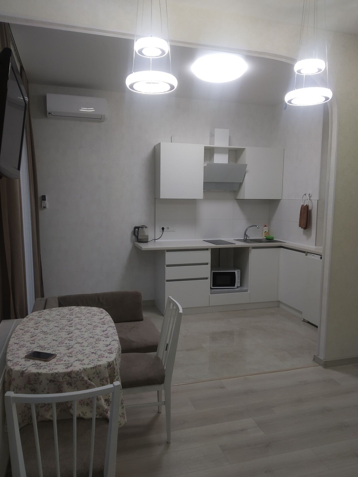 Квартира Аркадия,Элегия парк 2-й эт. от хозяина,есть укрытие,генератор