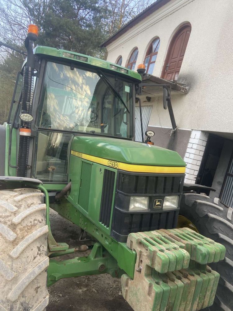 Тракток John Deere 1998 рік