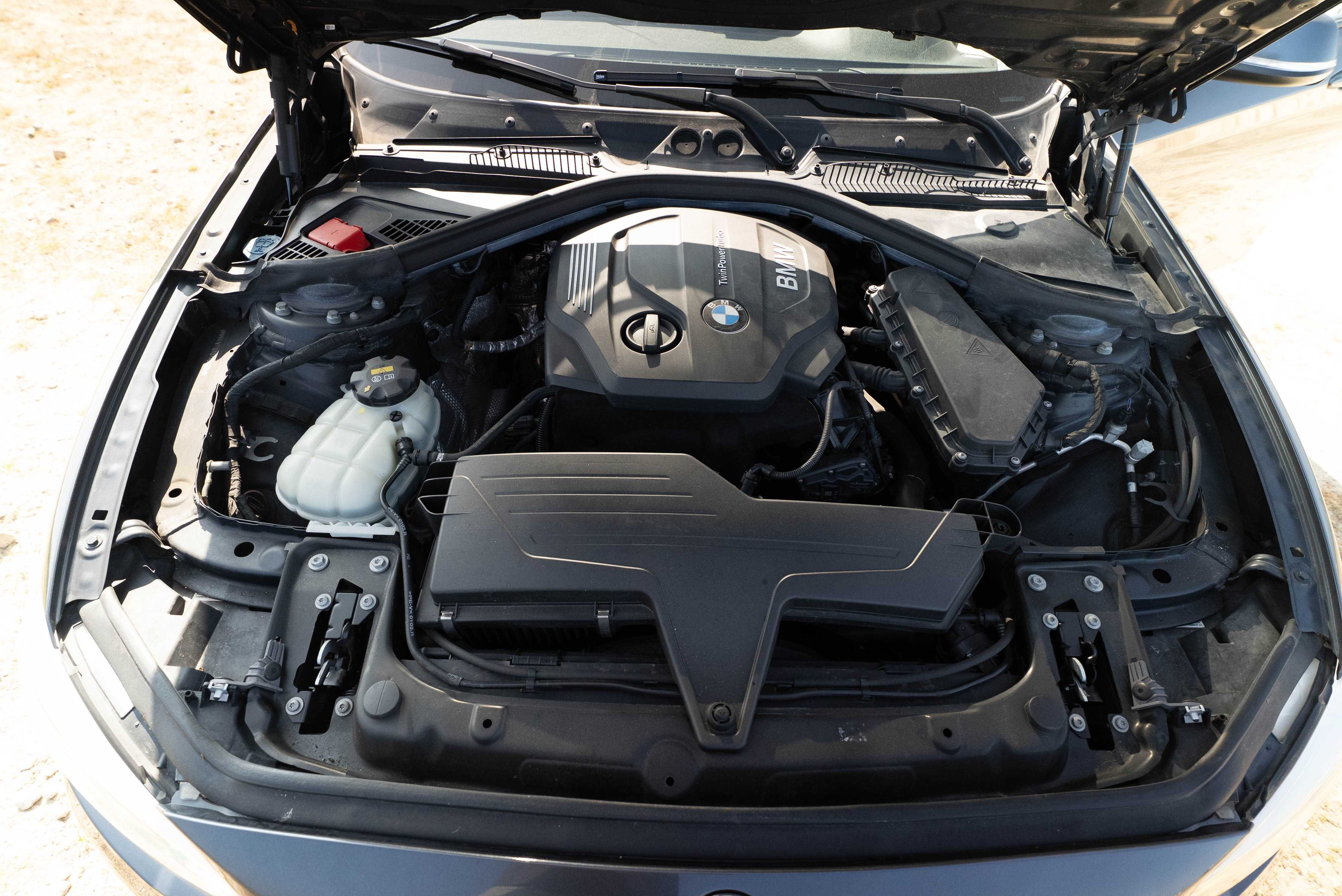 BMW serie 1 Line Sport Caixa Automática