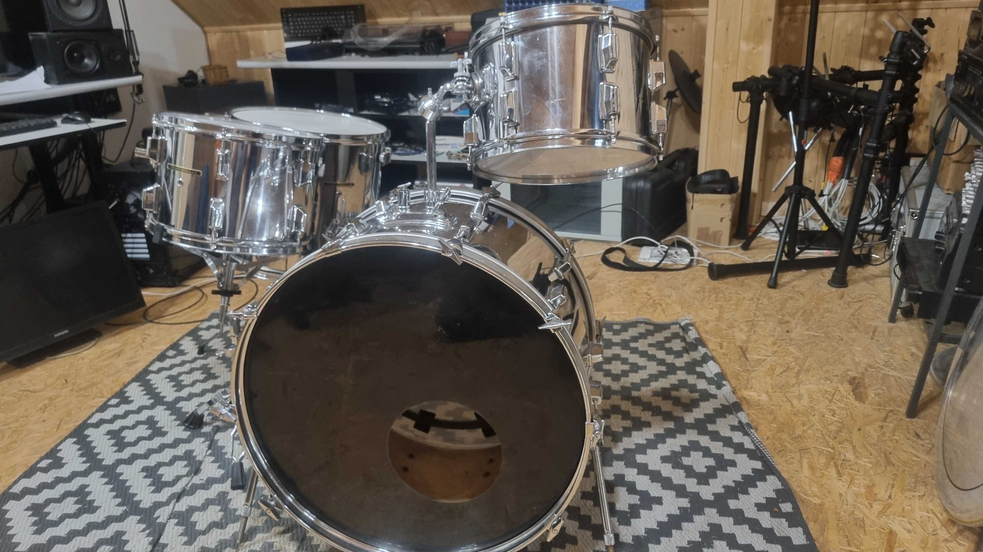 Pearl Wood-Fiberglass, lata 70' shell set 12",13",24"