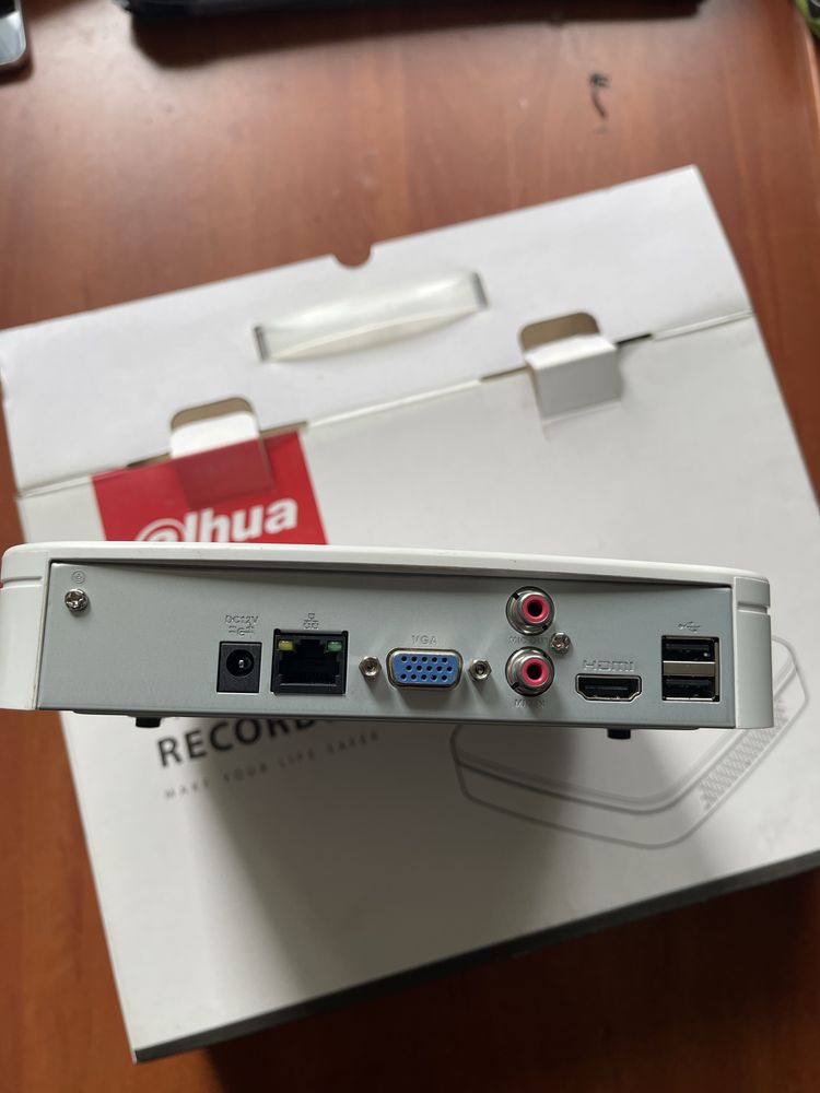Відеореєстратор Dahua DHI-NVR2104-4KS2 з жорстким диском  1TB