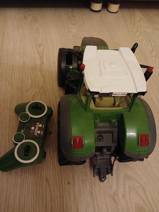 Продам трактор Jamara Fendt 1050 1:16