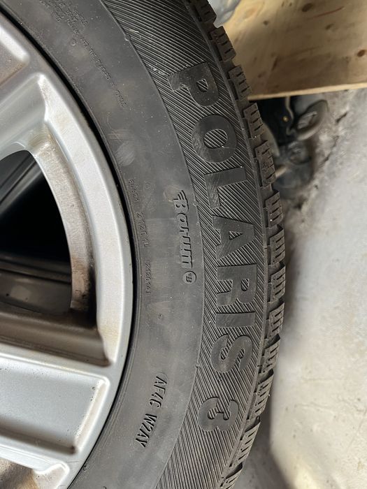 Opony zimowe w bardzo dobrym stanie