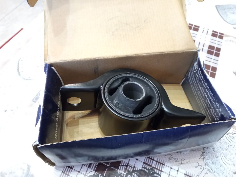 Сайлентблок рычага подвески FORD Tranzit Connect  985200