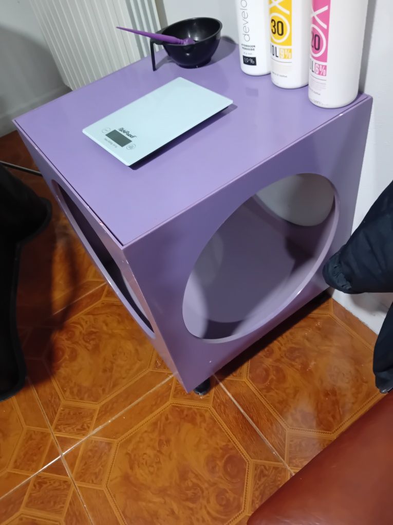 Móvel apoio e para colocar toalhas