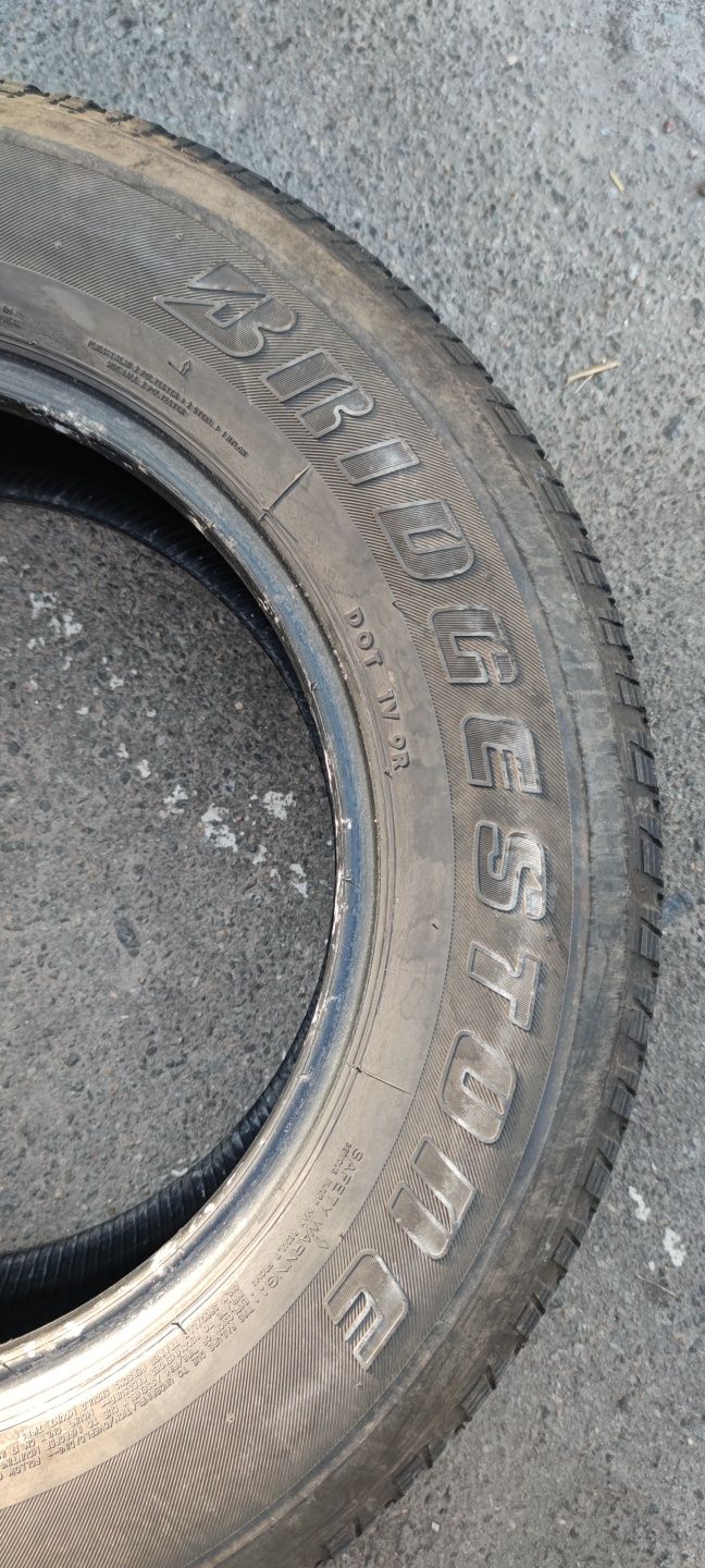 245/65/R17 Bridgestone комплект шин