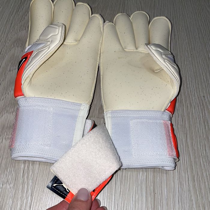 Воротарські рукавиці перчатки