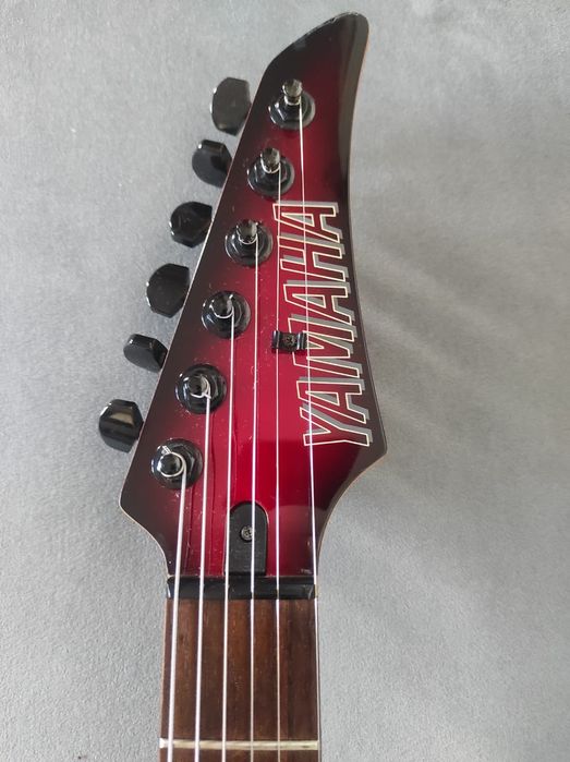Yamaha RGX221 gitara elektryczna HSH