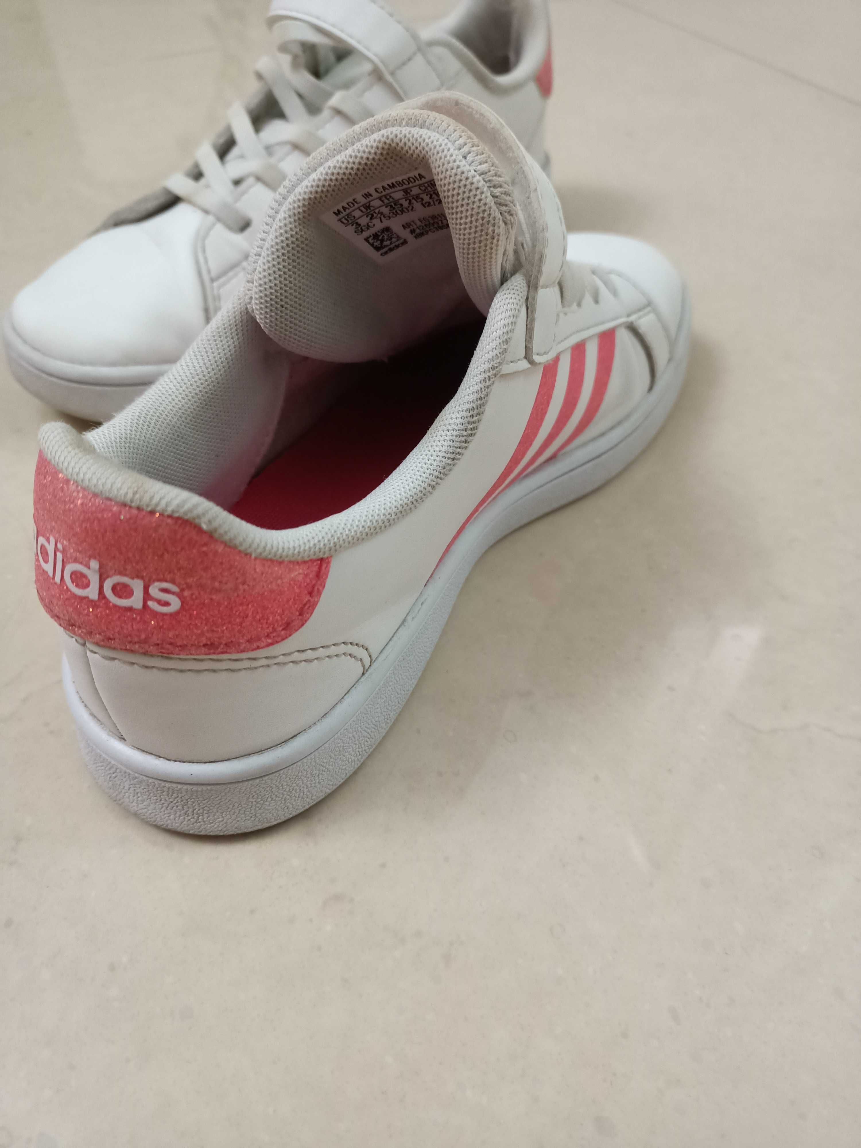 Buty Adidas dla dziewczynki