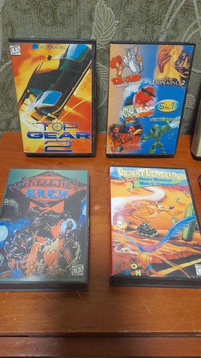 Продам  кейс от Sega игра