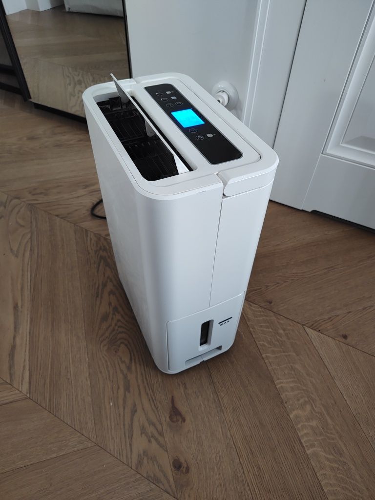 Osuszacz powietrza Blyss 16 l/24 h - nowy 800zl, automatyczny