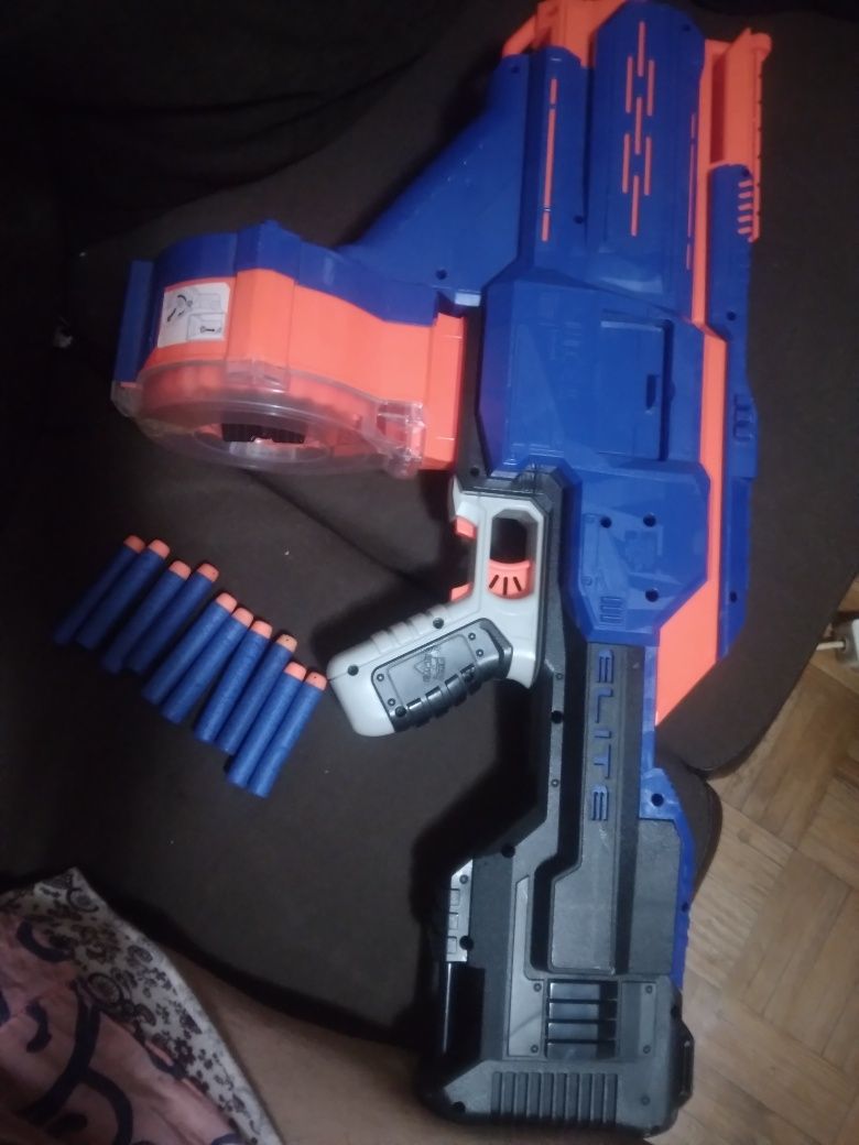 Vendo arma Nerfe com 10 balas de esponja