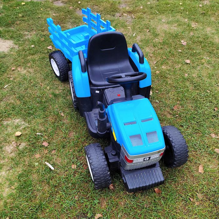 Traktor new holland