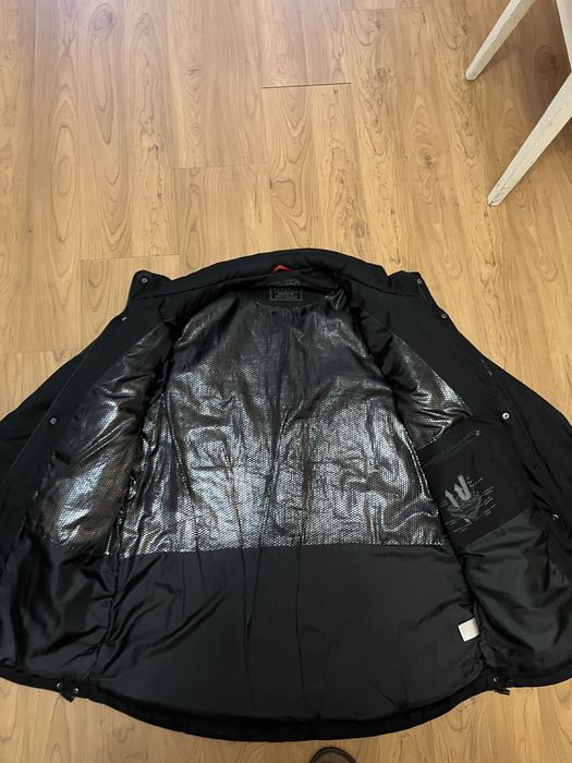 Чорна куртка ( зимня )