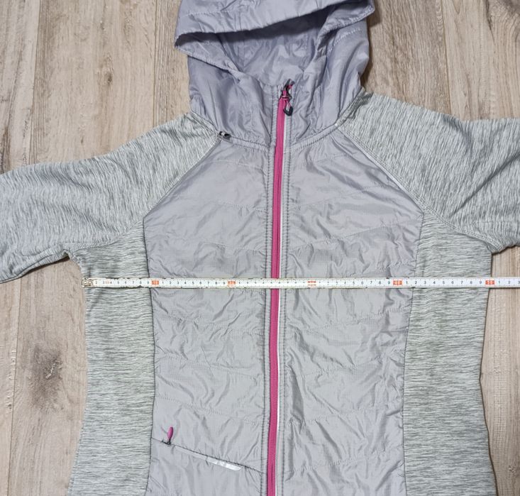 Спортивна кофта ESSENTIALS Німеччина 48 розміру з длинним рукавом