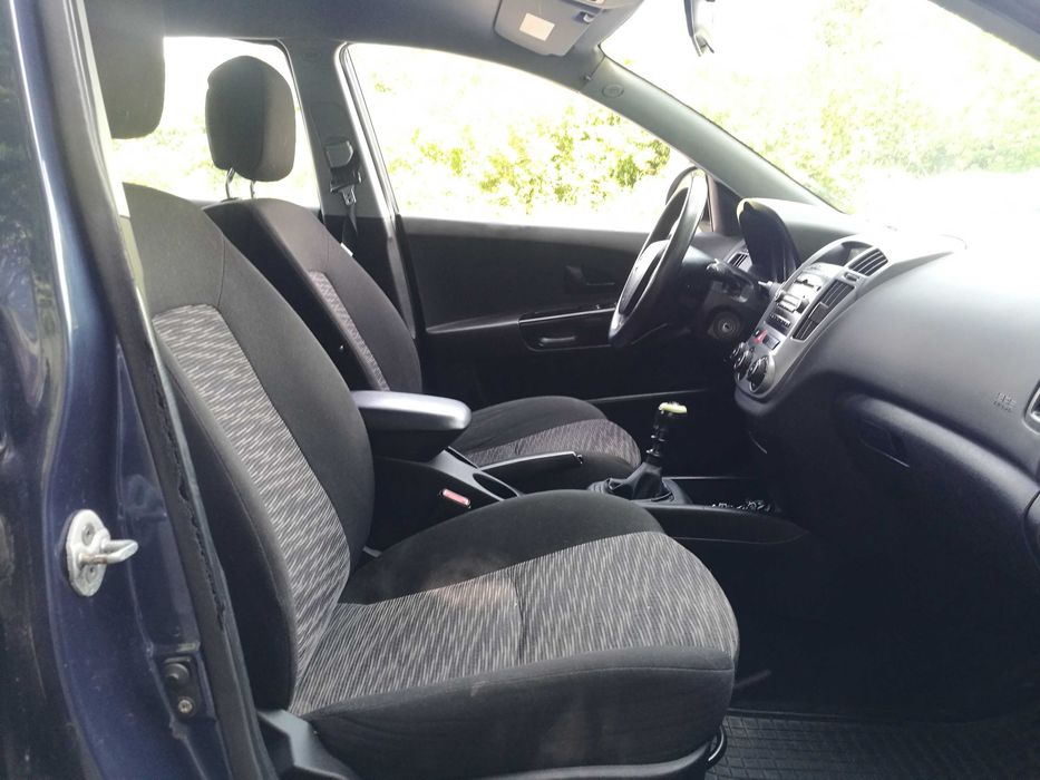 KIA CEED  5 drzwi.  r2008, poj 2.0 diesel. Polski Salon. Opłaty 2026r