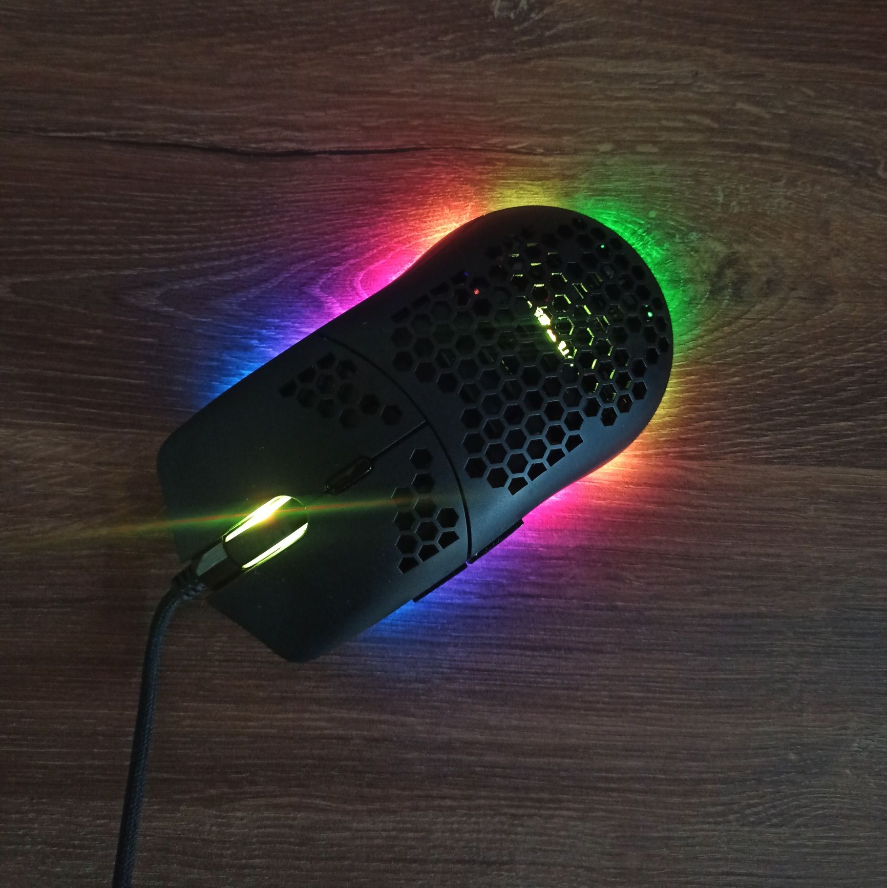 Компьютерная мышь RGB CTBTBESE z100 65G