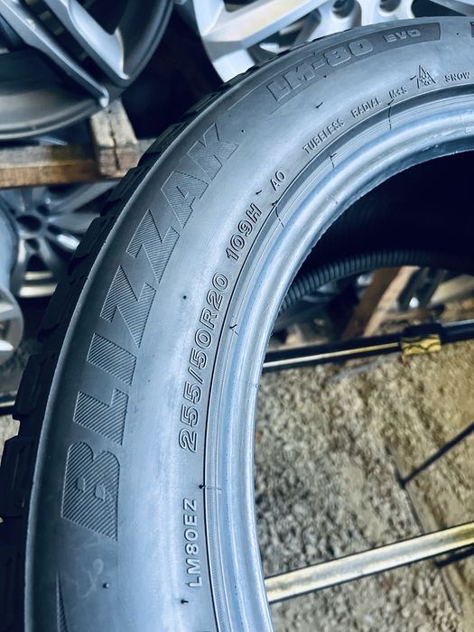 Шини Резина Зимові 255 50 20 Bridgestone Blizzak LM-80 Evo 2шт