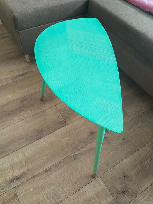 Stolik IKEA w kształcie liścia zielony morski