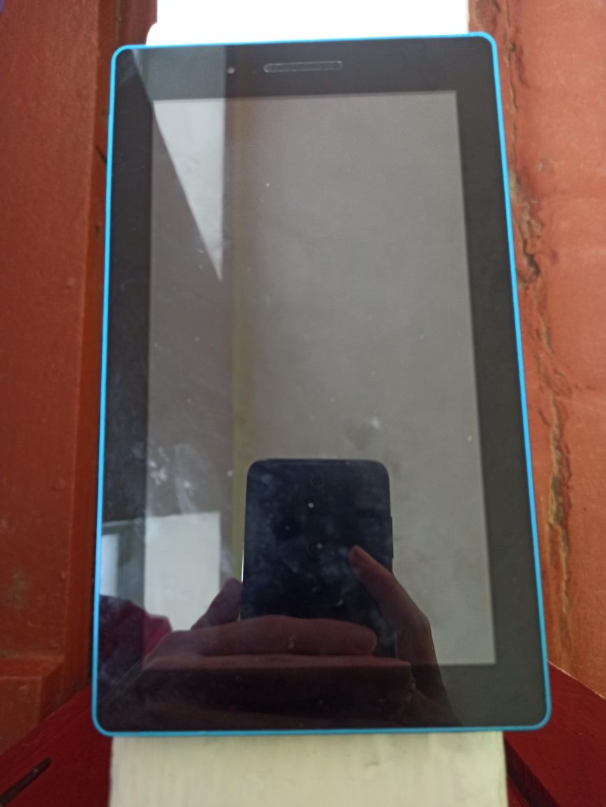 Lenovo Tab 3 Essential 710 3G