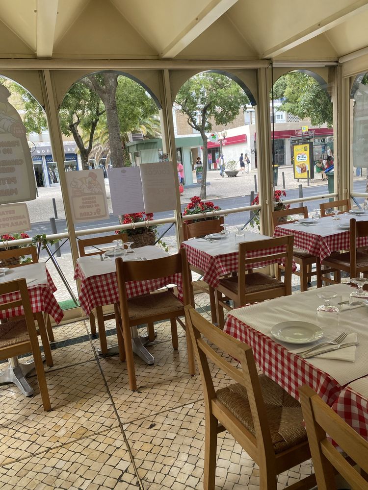 Trespasse Restaurante em Benfia a Funcionar muito bem 800€ renda
