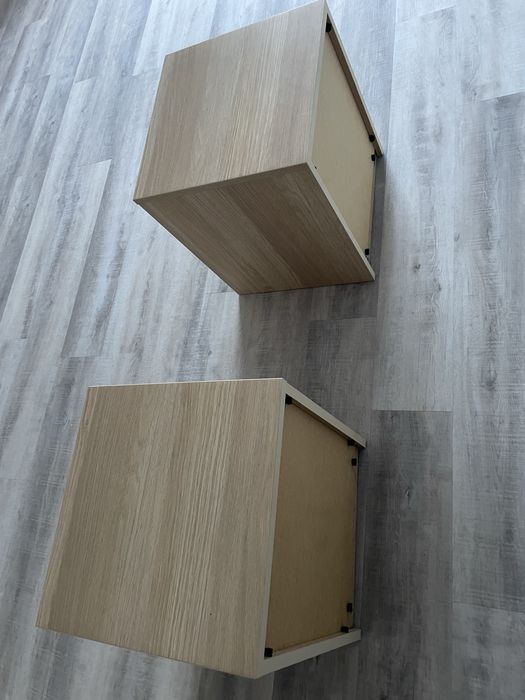 Mesa de Cabeceira IKEA