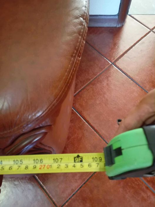 sofás em pele couro iguais a novos