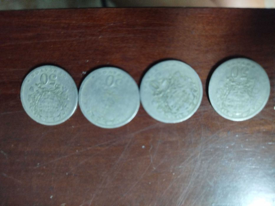 Vendo moeda de 50 centavos