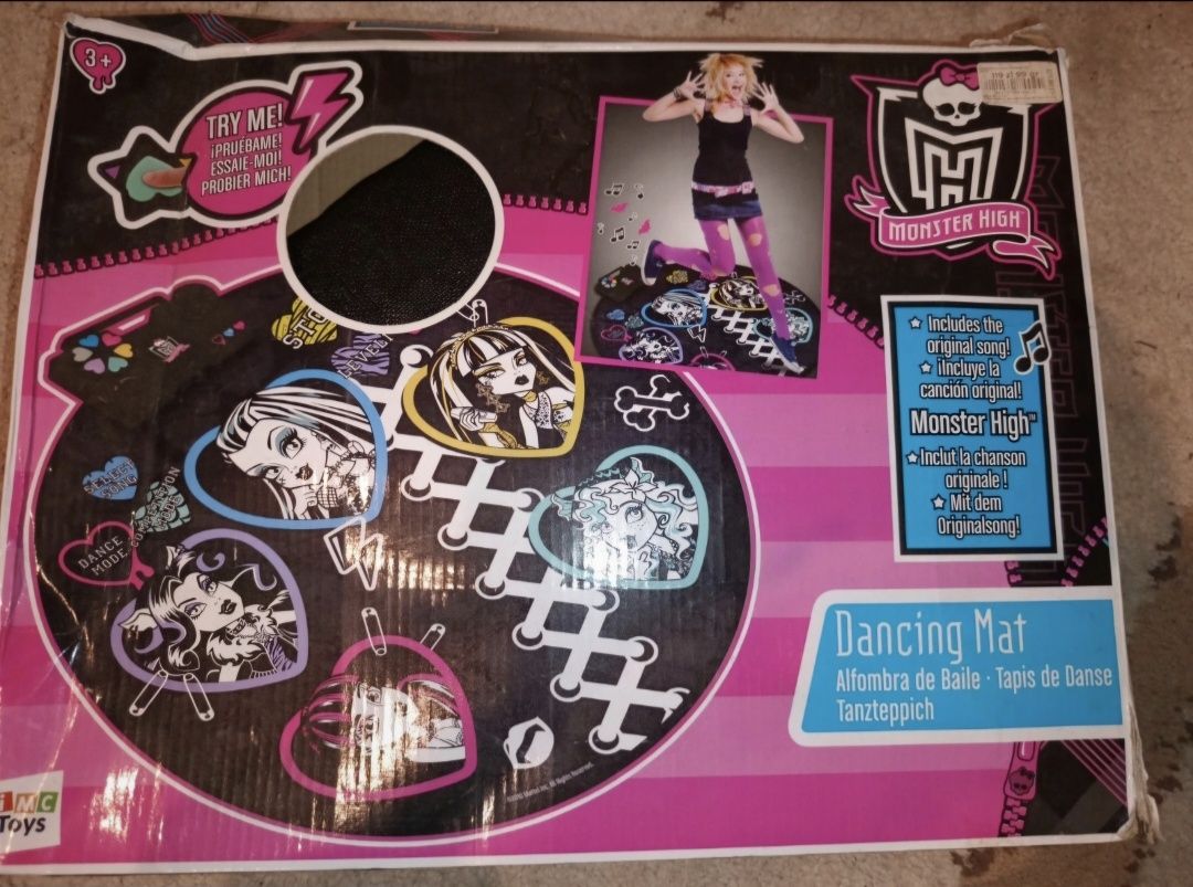 Mata do tańczenia Monster High interaktywna zabawka