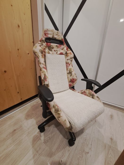 Fotel obrotowy biurowy w kwiaty rustykalny vintage