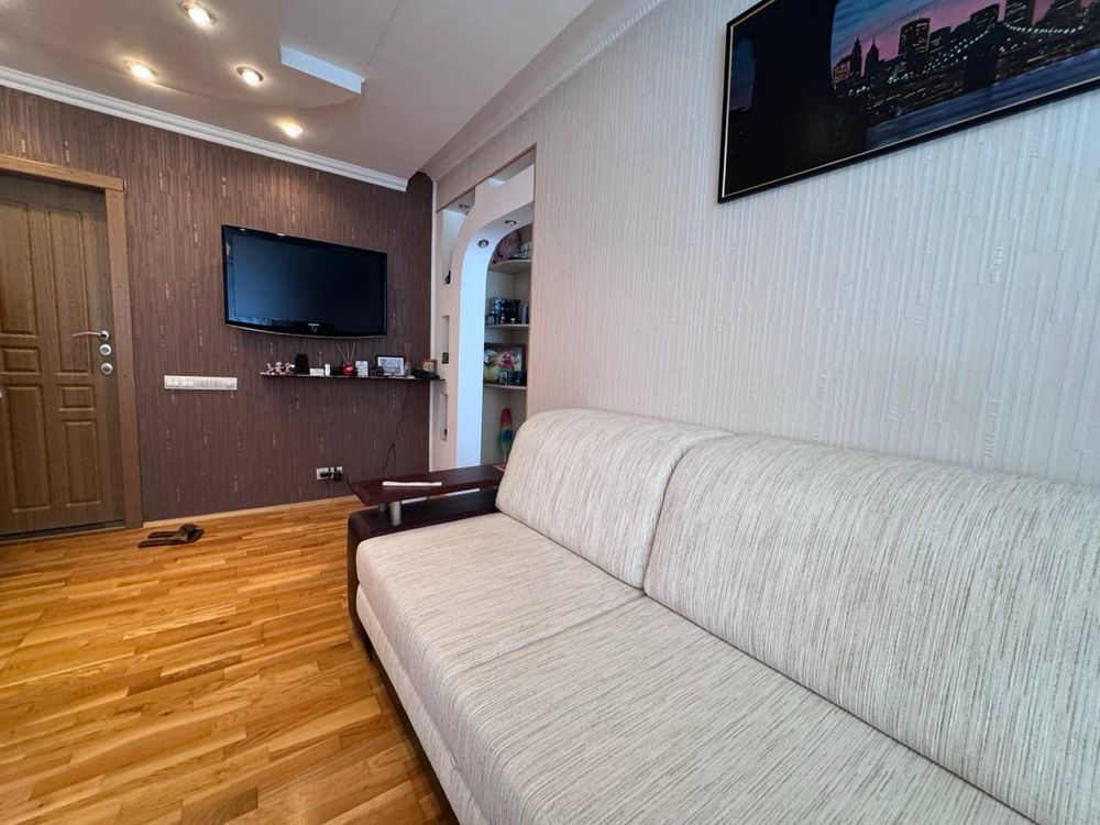 Продам 2х к квартиру, улица Саперна ,30 с хорошим ремонтом( код 88048