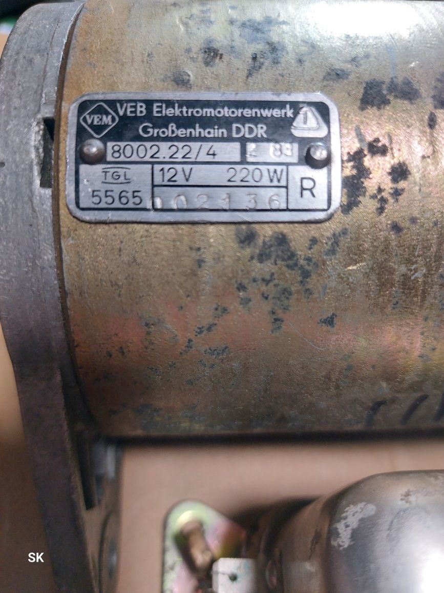 Двигун 12v 220w TGL