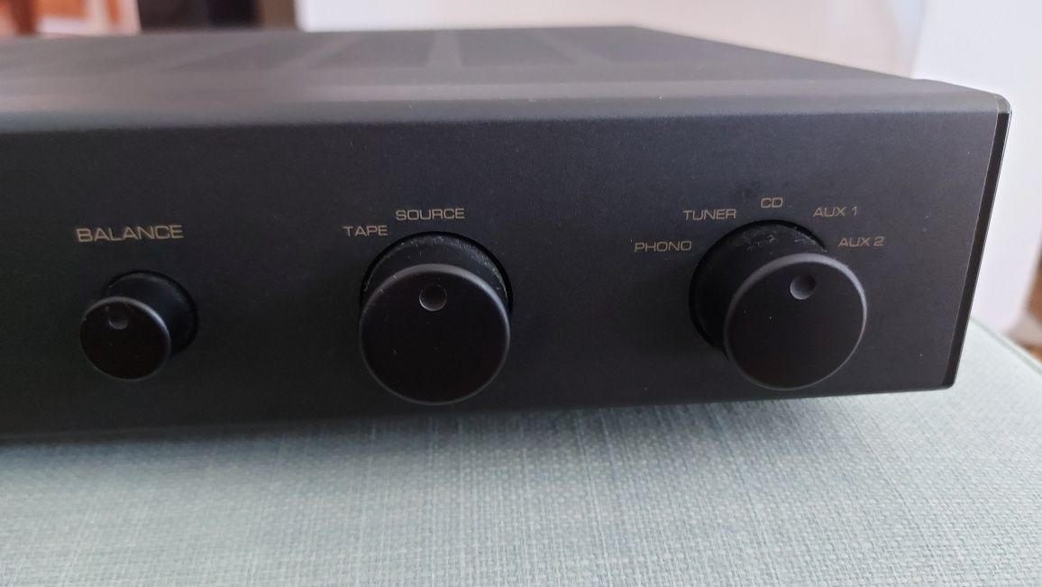 rotel RA-04 audiofilski piękny wzmacnaiacz