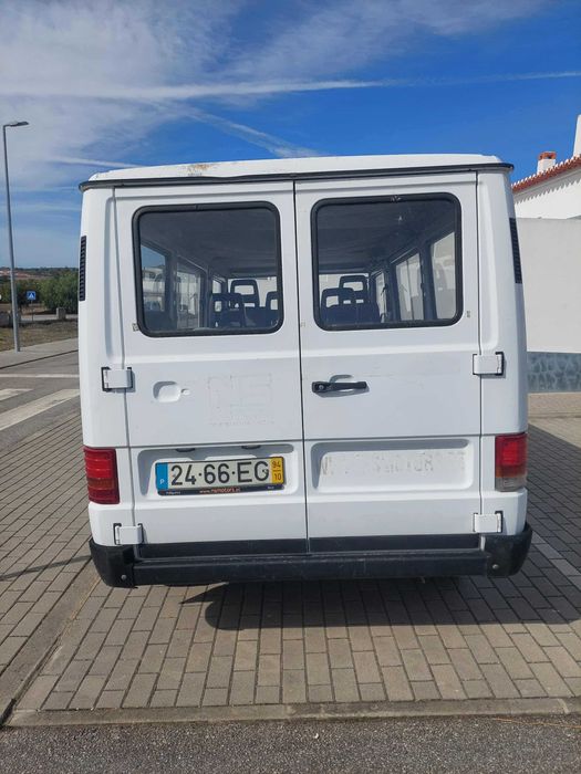 Mercedes MB 100 9 Lugares