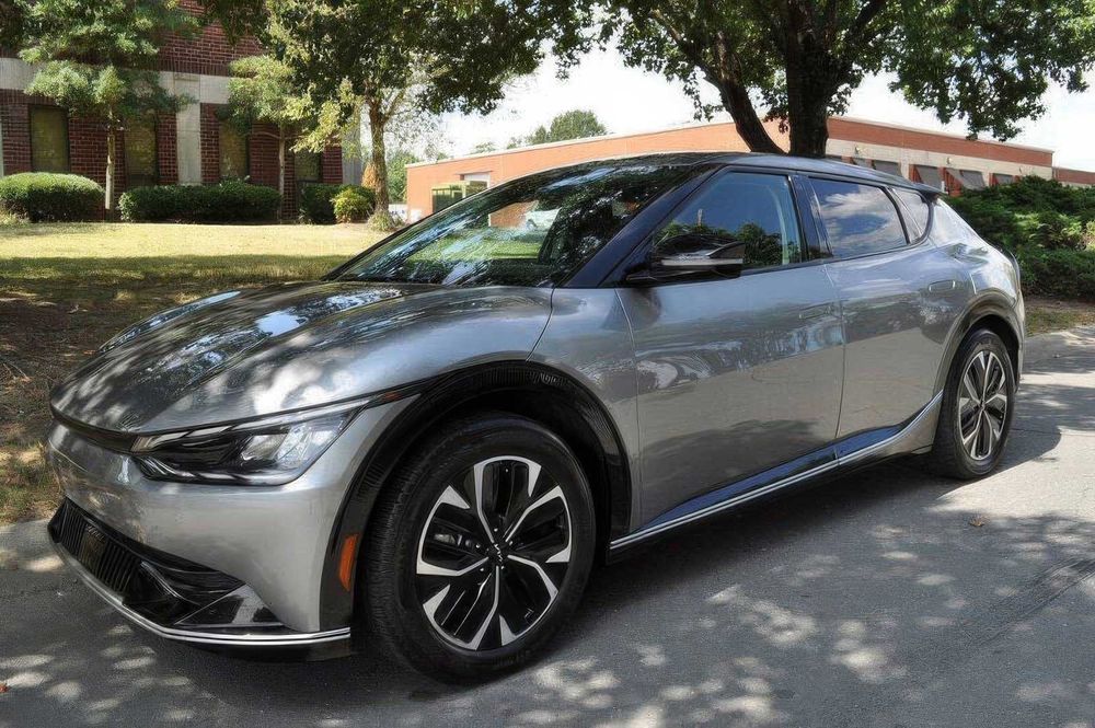 Kia EV6 Wind      2022