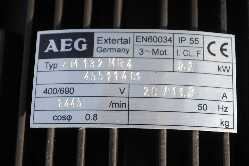 Motoreduktor kątowy 9.2kw. 9,4obr./min. WATT KUA110CIAK132ZR