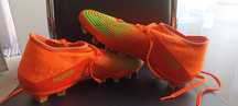 Botas Futebol Adidas Predator 40 e meio