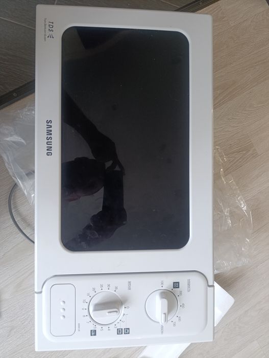 Піч мікрохвильова