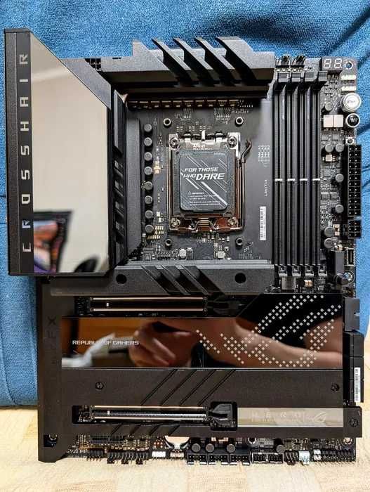 Материнская плата ASUS ROG Crosshair X670E Hero | Socket AM5