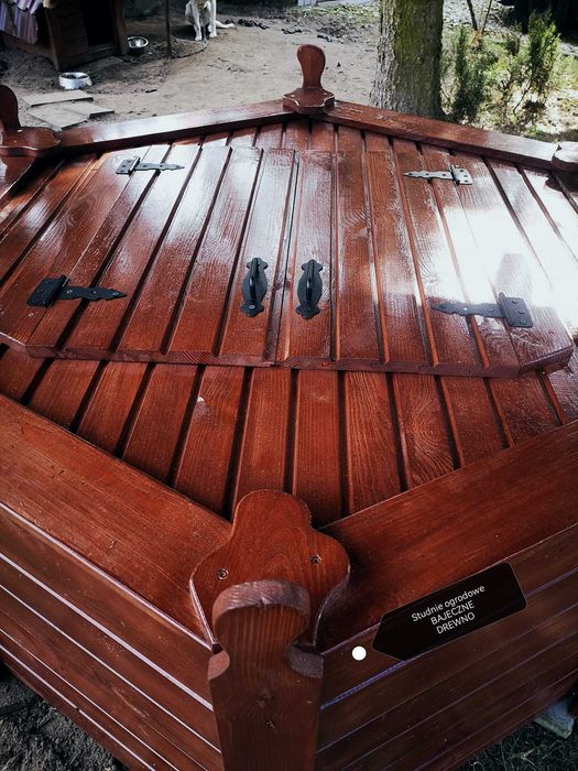 Studnia ogrodowa drewniana dekoracja betonowego kregi Bajeczne Drewno