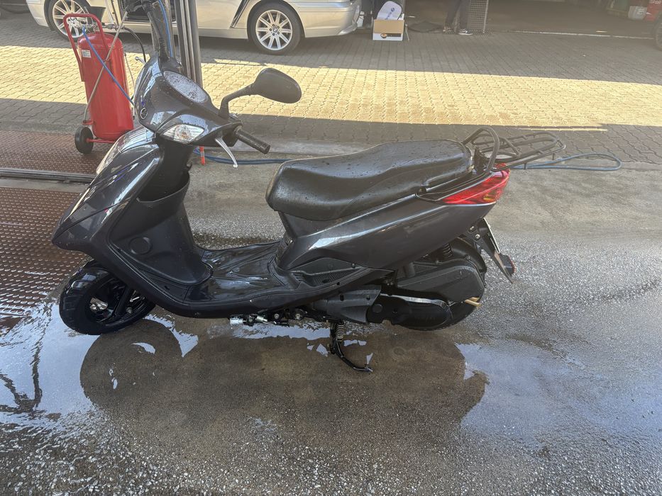Yamaha 125 Vity ( Barata , fiável e económica  )