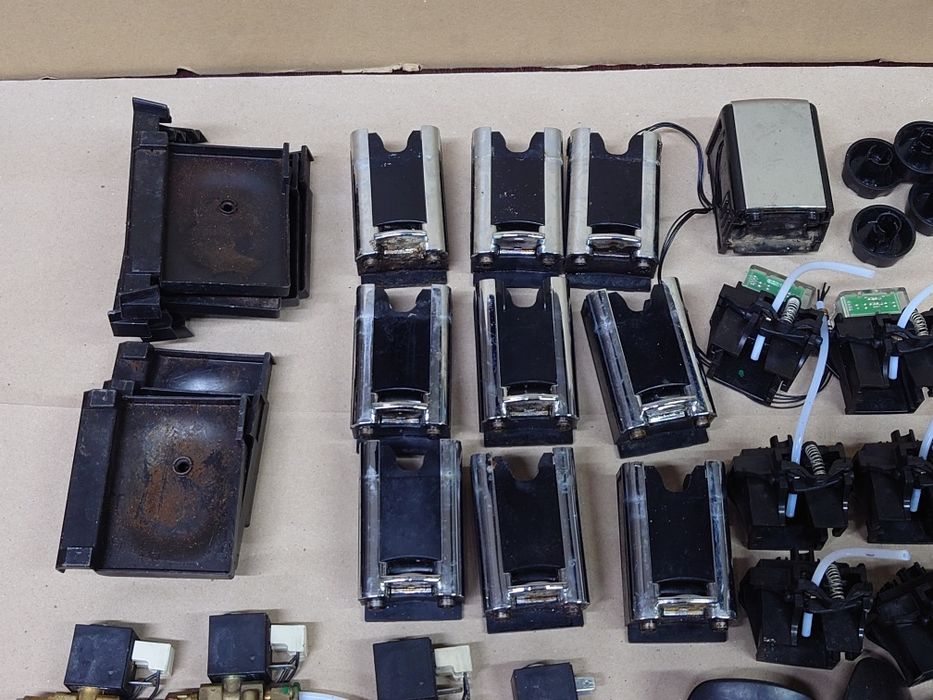 Запчастини для кавоварки ,кавомашини Saeco