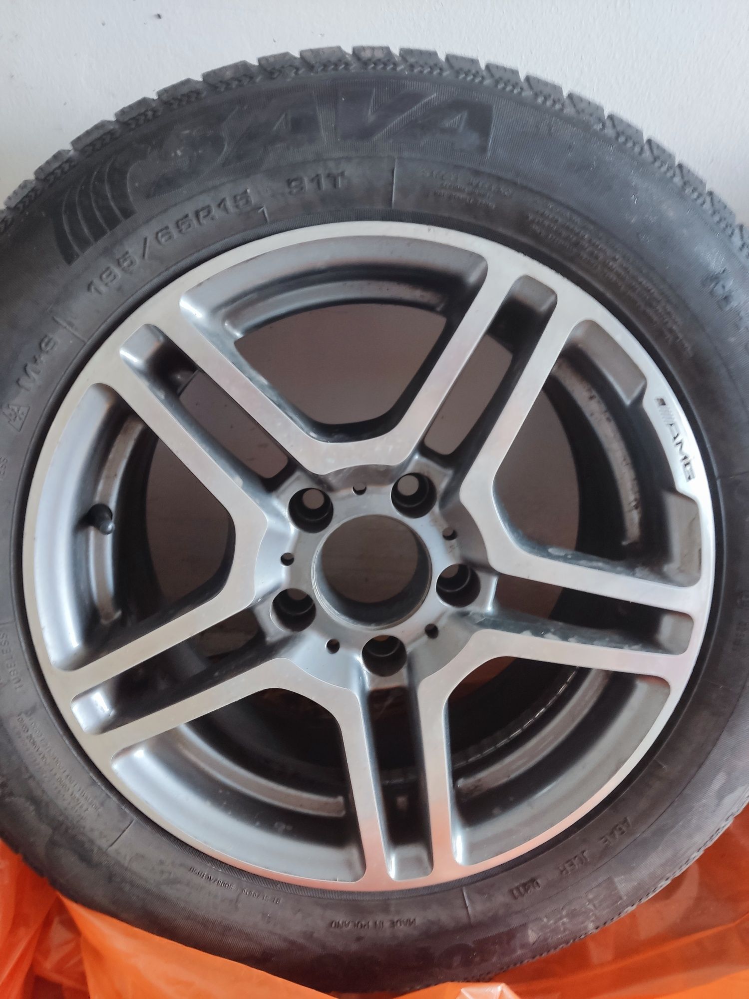 Felgi  Mercedes 5x112 AMG 15" z oponami zimowymi