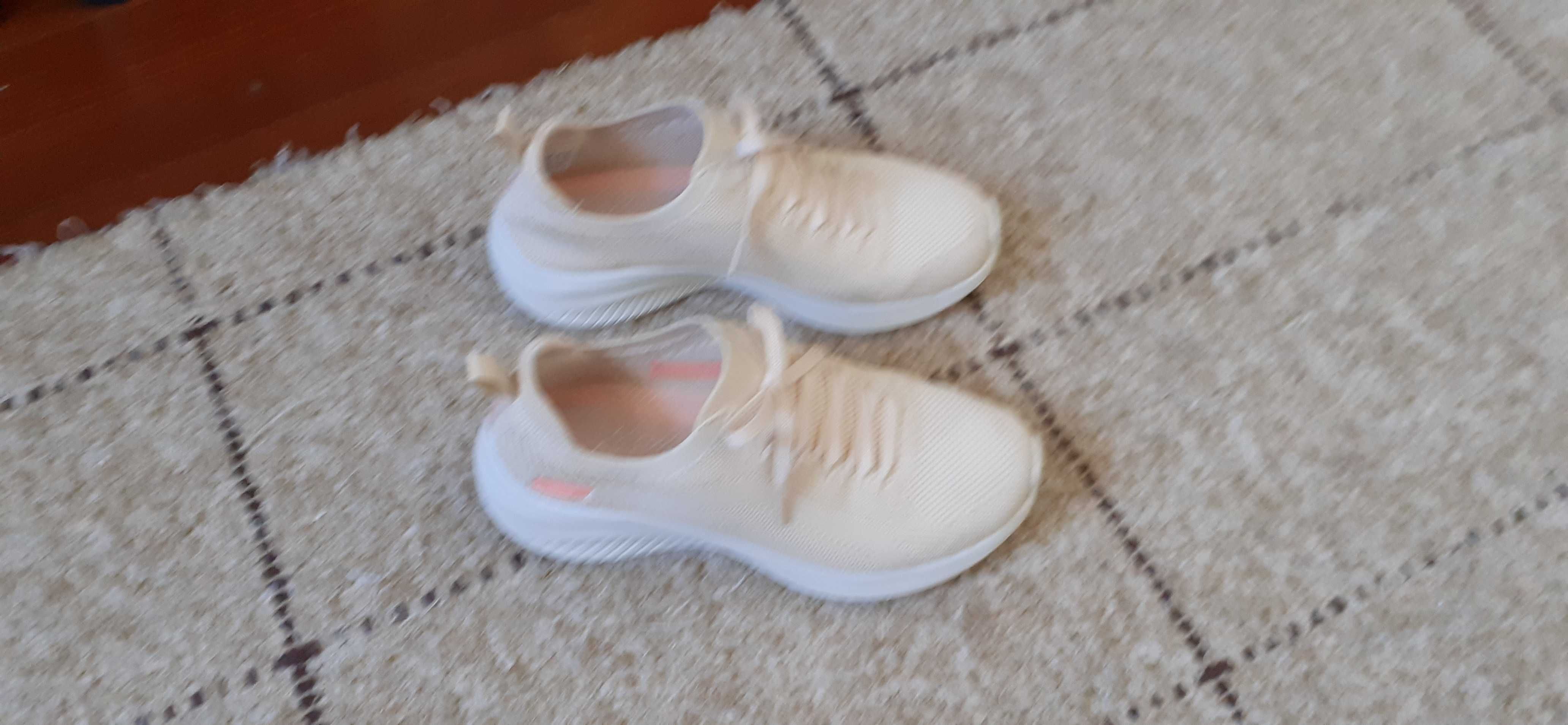 Ténis (Sketchers)