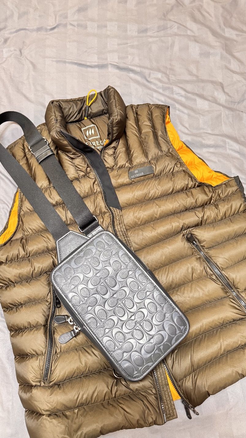 Продам мужскую кожаную сумку бананку Coach