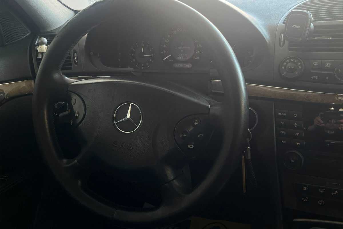 Mercedes-Benz E 200 2005