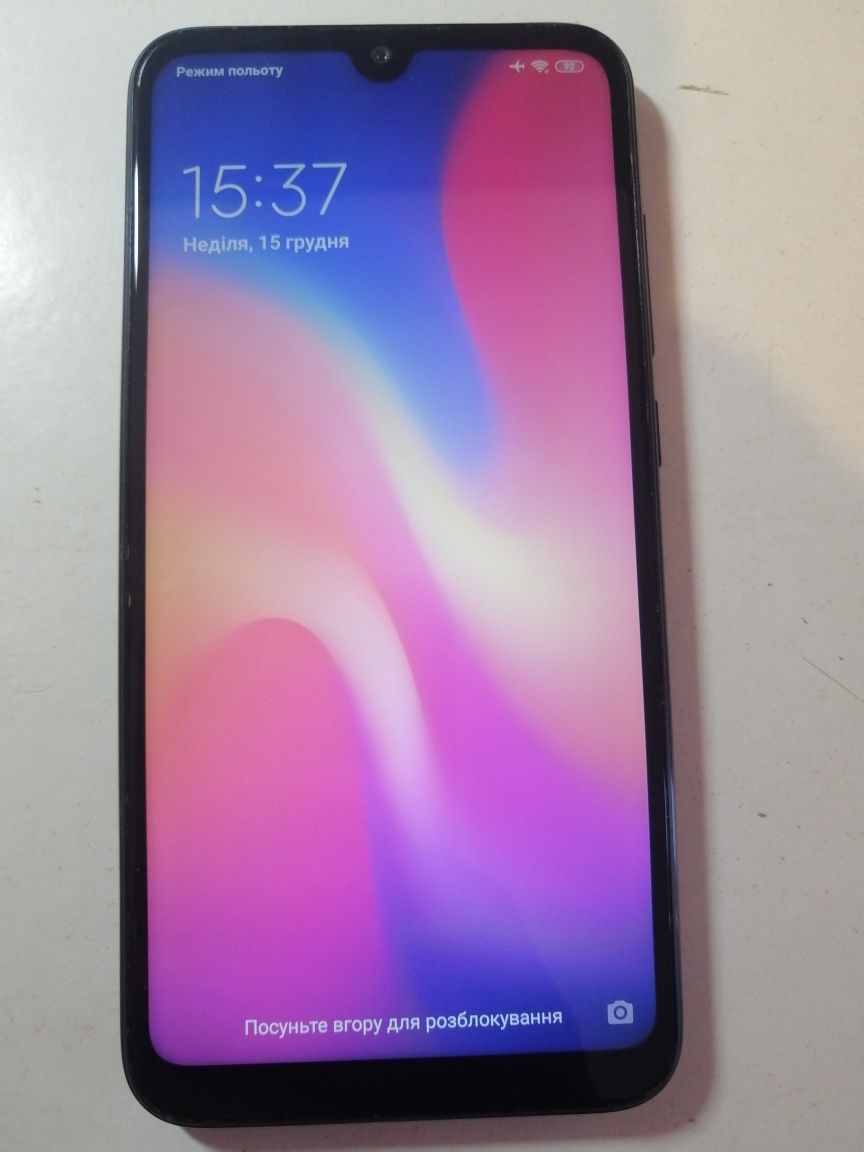 Смартфон Xiaomi mi Play 4/64 8й Андроїд