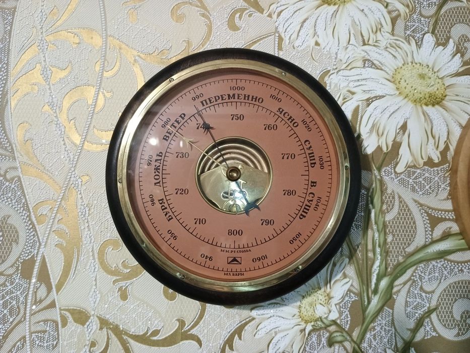 Барометр настінний БКС темний робочий