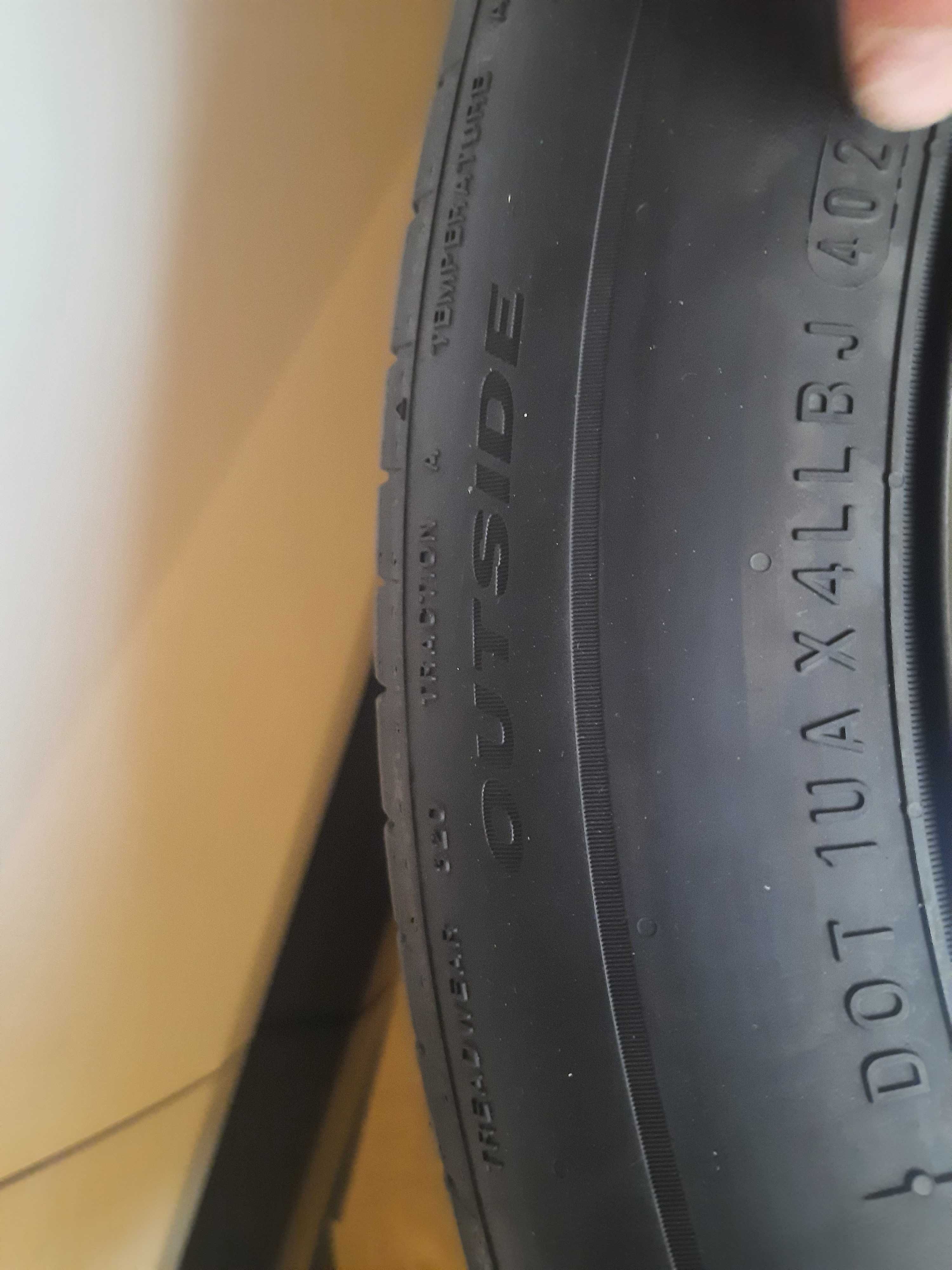 Opony letnie 215/60R17